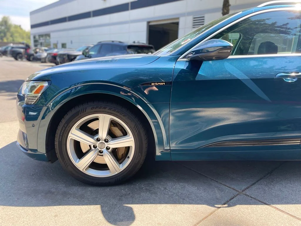 Used 2019 Galaxy Blue Metallic Audi Prestige image 8