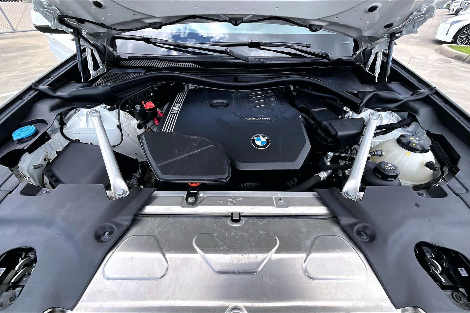 Used 2024 Alpine White BMW sDrive30i image 30