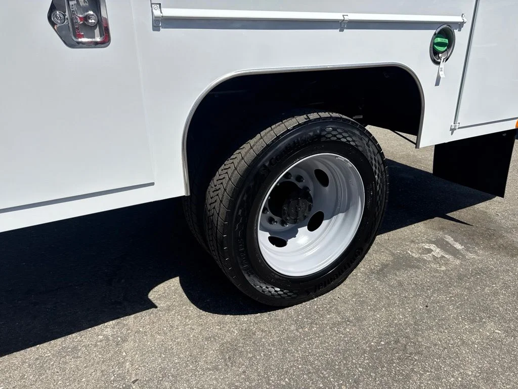 New 2026 Oxford White Ford XL image 12