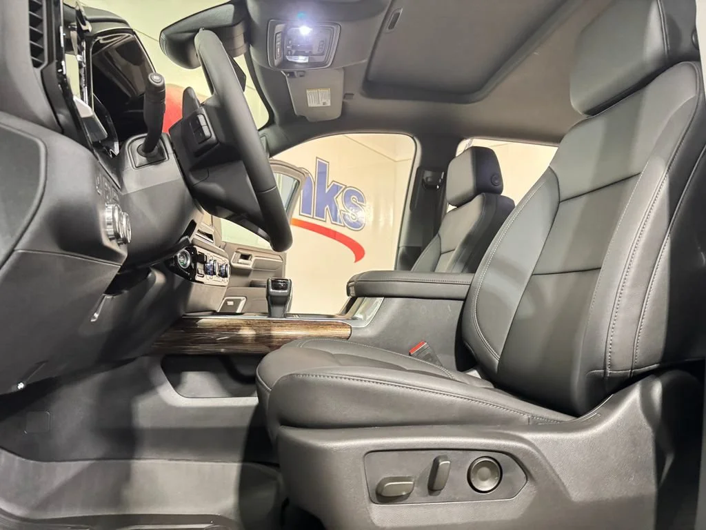 New 2026 Sterling Metallic GMC Elevation image 8