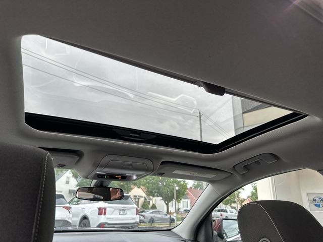 Used 2018 Red GMC SLE-2 image 18