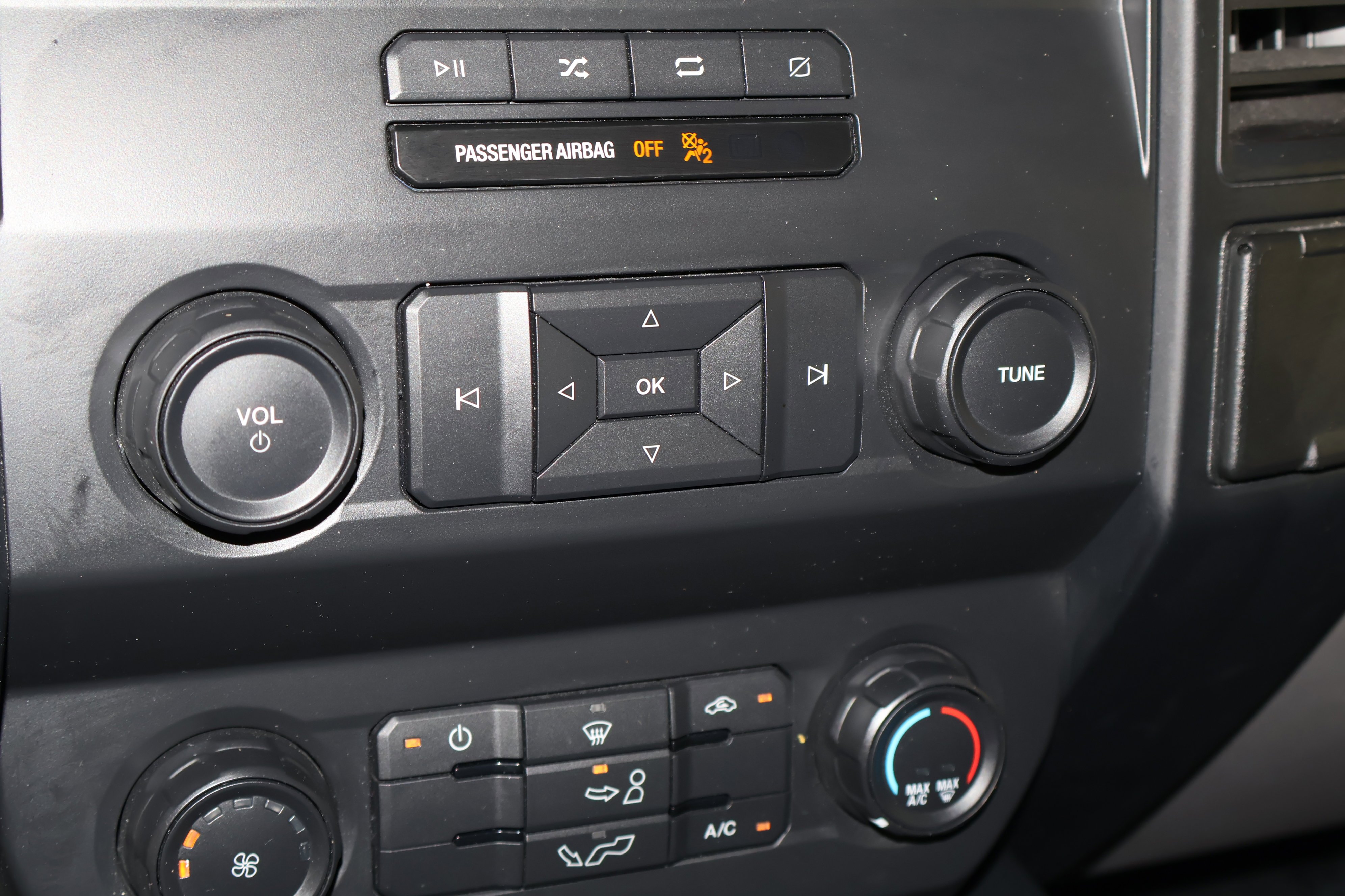2020 Ford F-150 XL - Photo 33