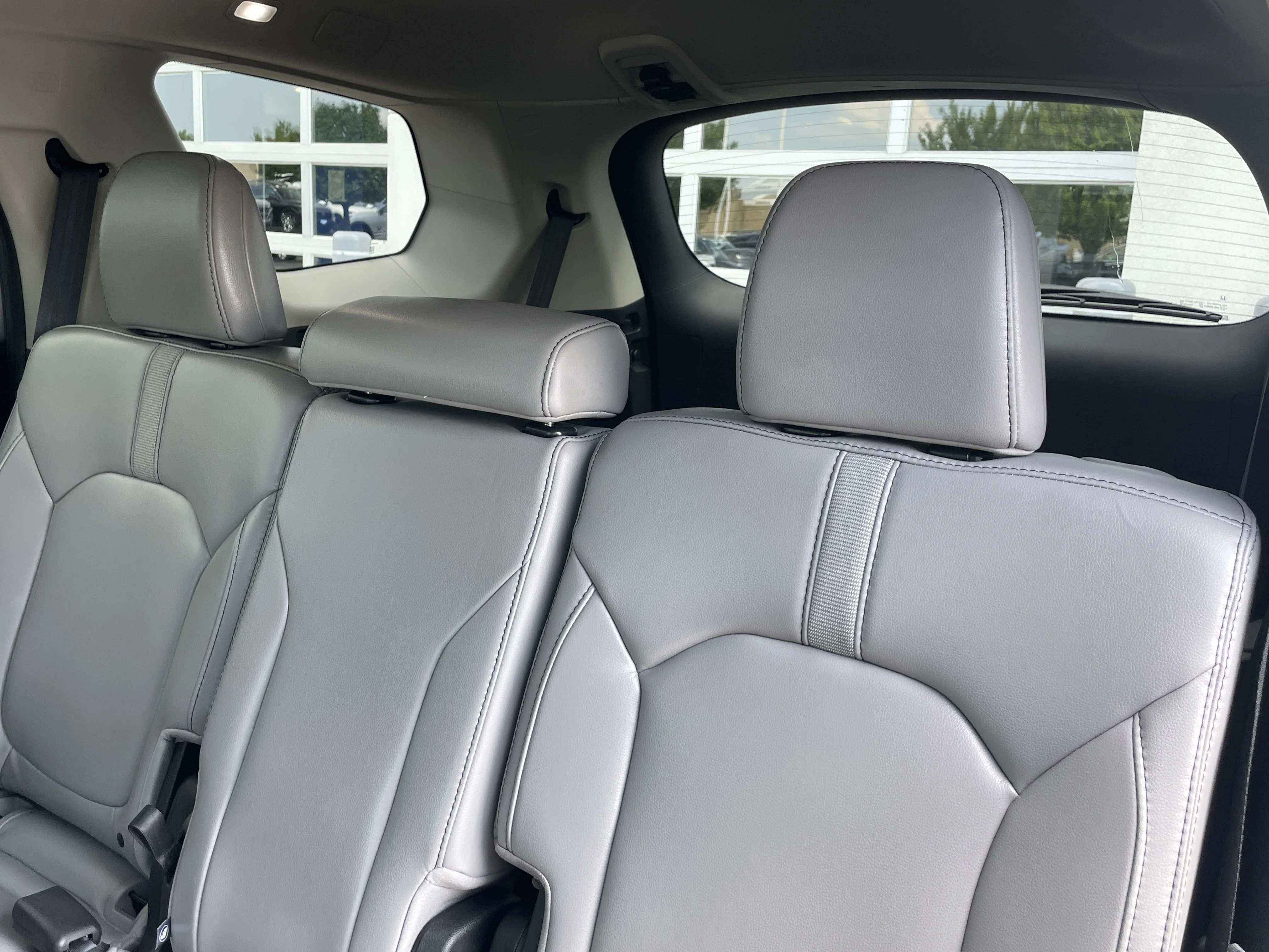 2025 Honda Pilot EX-L - Photo 13
