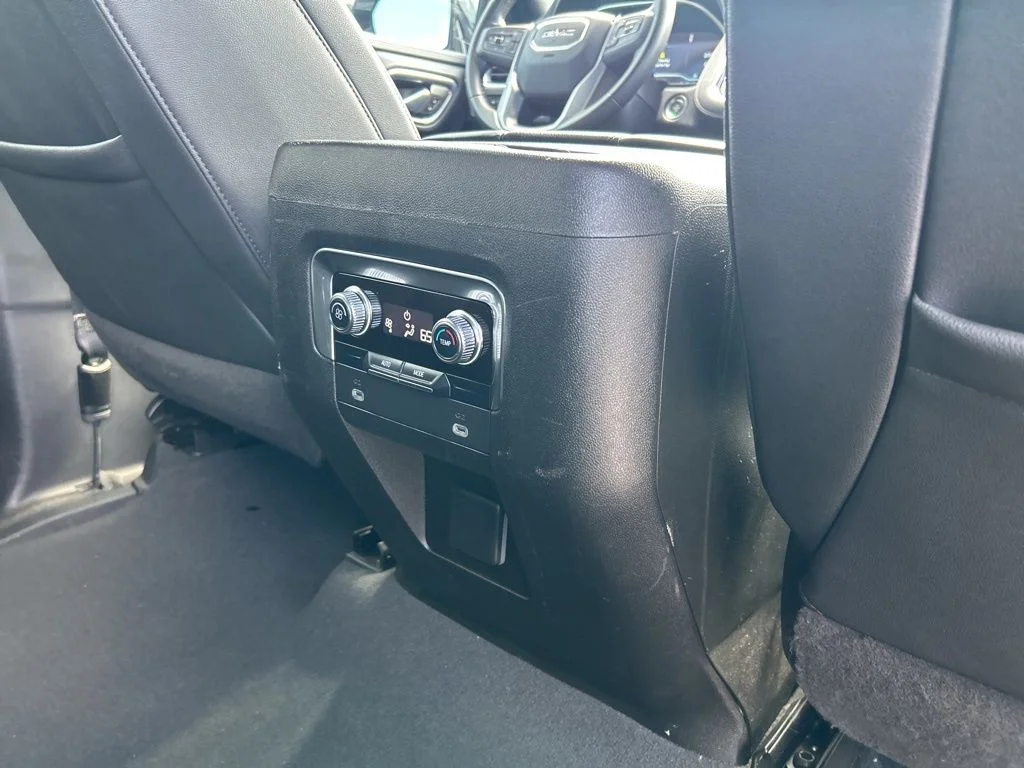 Used 2023 Onyx Black GMC SLT image 49