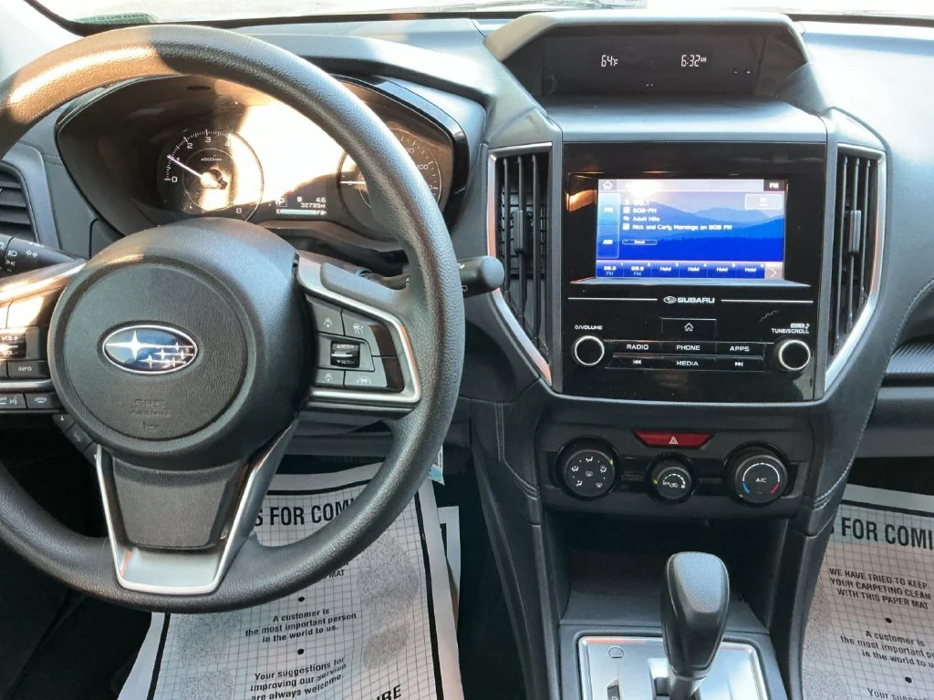 Used 2022 Blue Subaru Base image 17