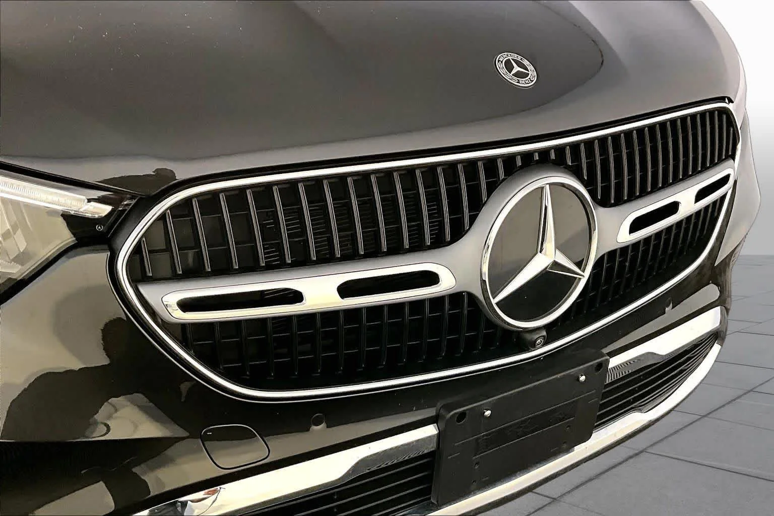 Certified Used 2026 Graphite Grey Metallic Mercedes-Benz GLC 300 image 32