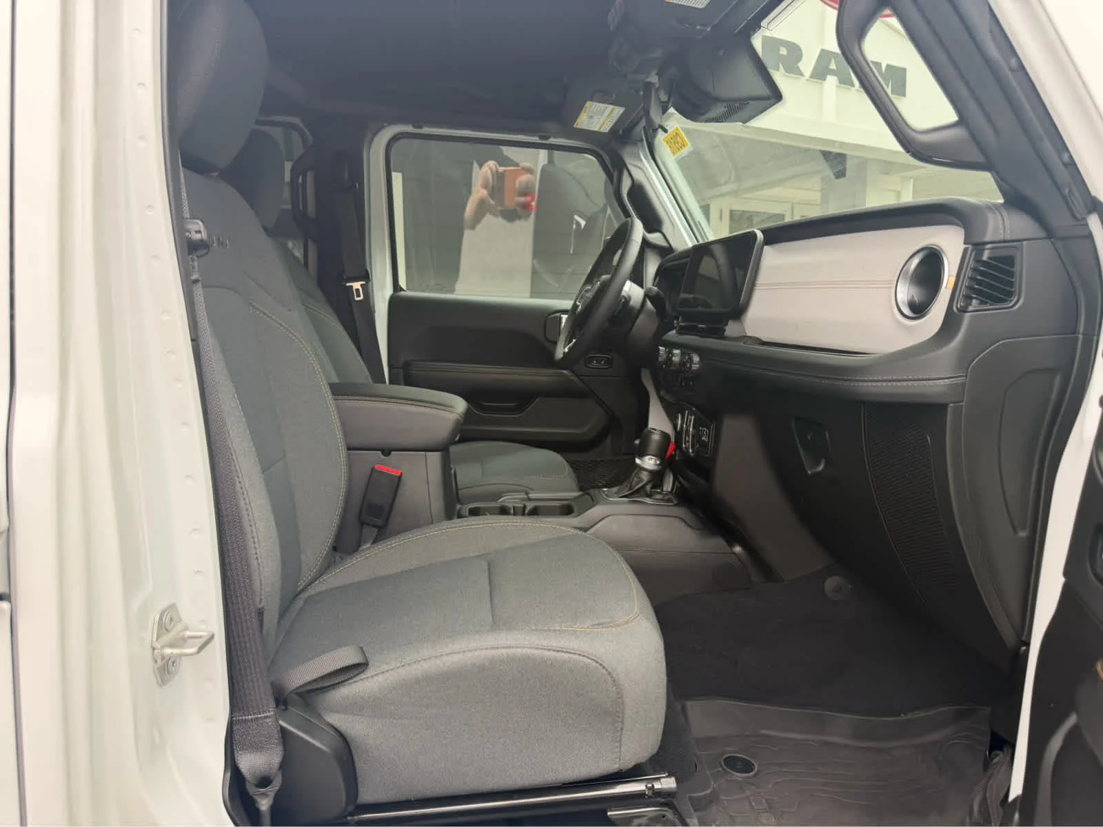 Used 2024 Bright White Clearcoat Jeep Sahara image 19
