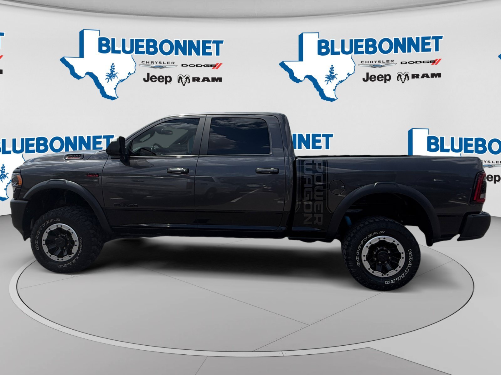 Used 2022 Granite Crystal Metallic Clearcoat Ram Power Wagon image 8