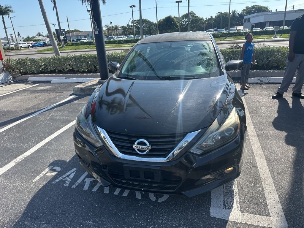 2016 Nissan Altima SR