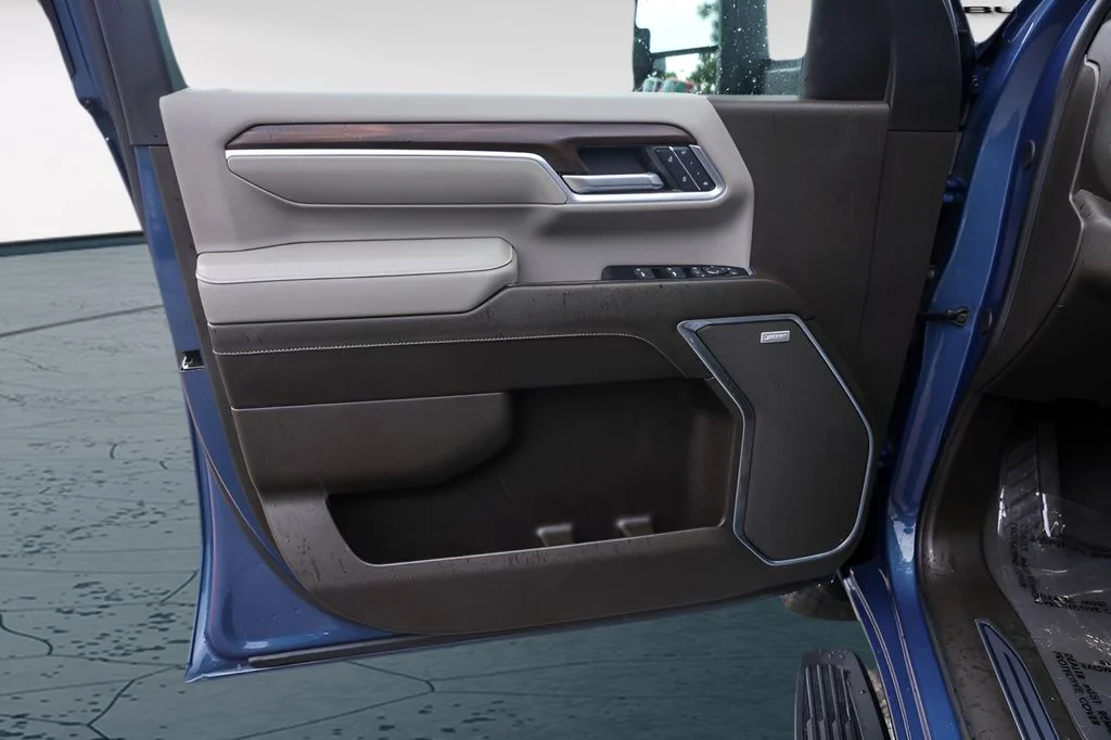 Used 2024 Blue GMC SLT image 27