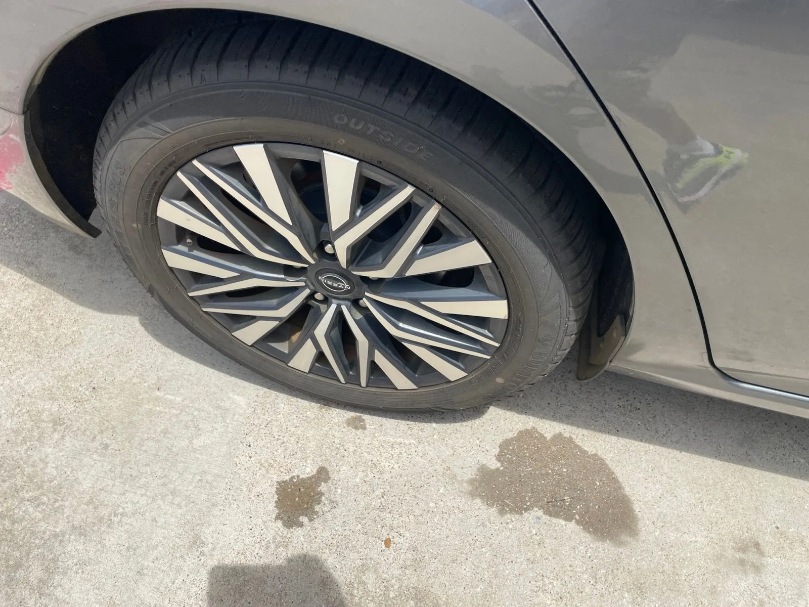 Used 2023 Gray Nissan 2.5 SV image 8