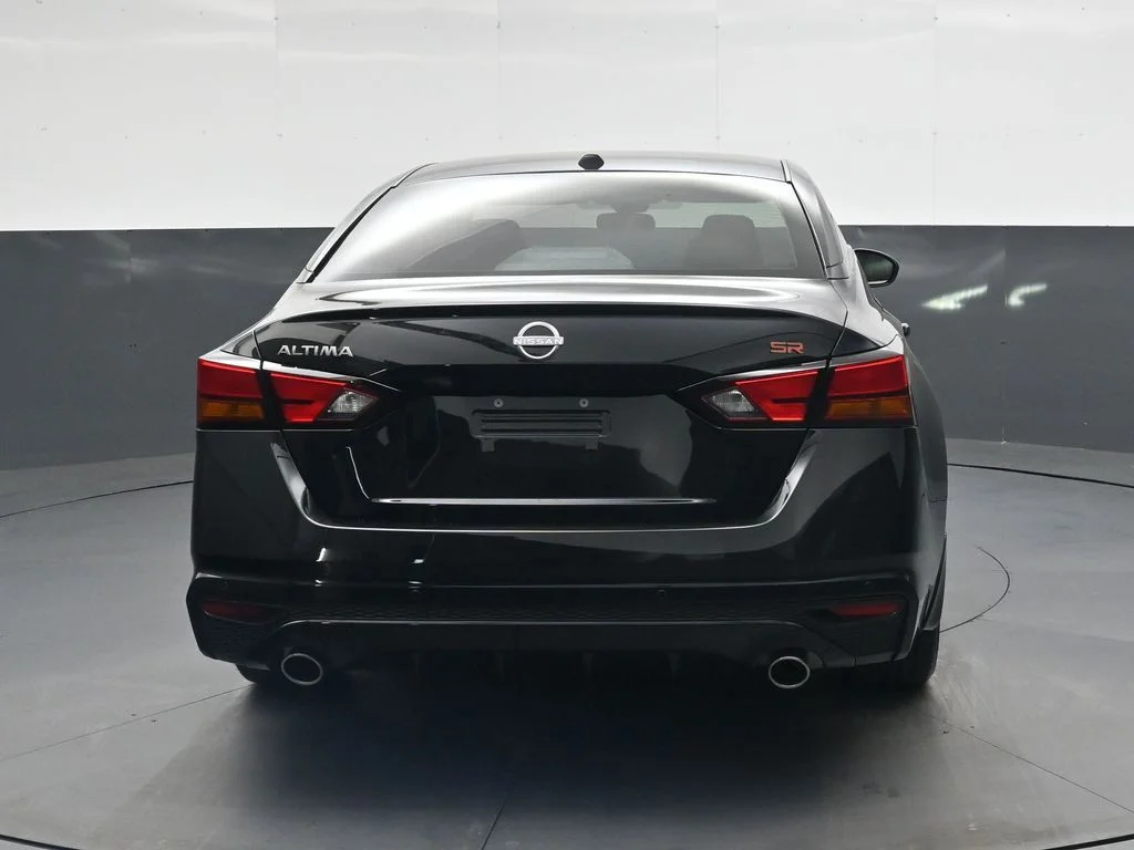 Used 2025 Black Nissan 2.5 SR image 7