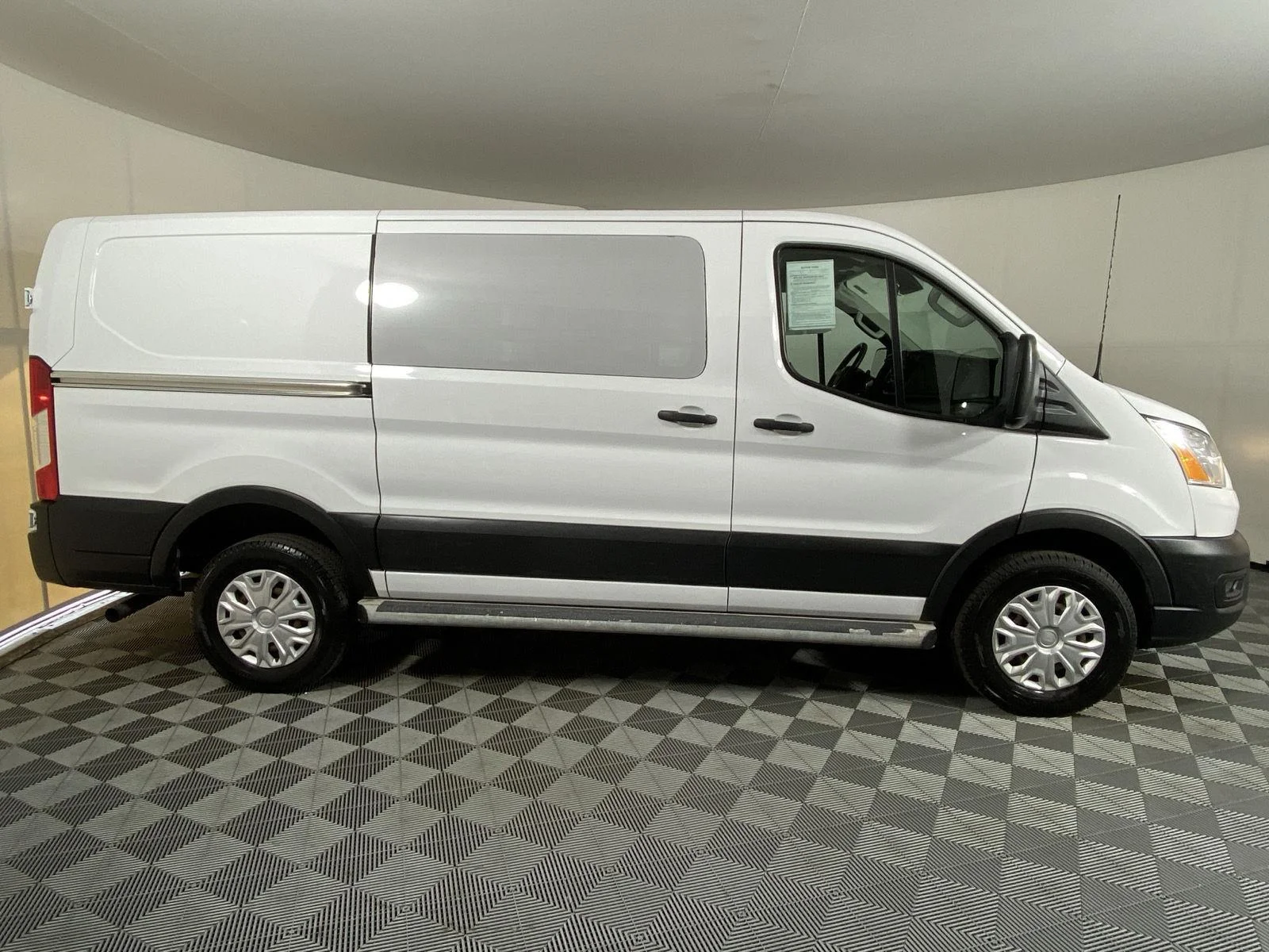 Used 2021 Oxford White Ford 250 image 4