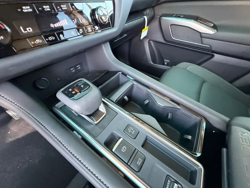 New 2026 Black Nissan SL image 22