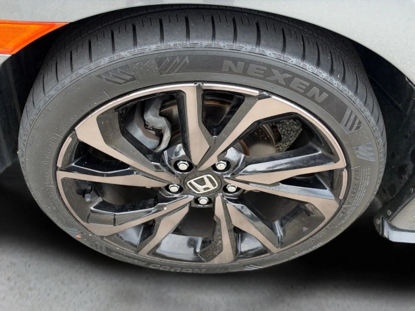 Used 2018 Polished Metal Metallic Honda Sport image 13