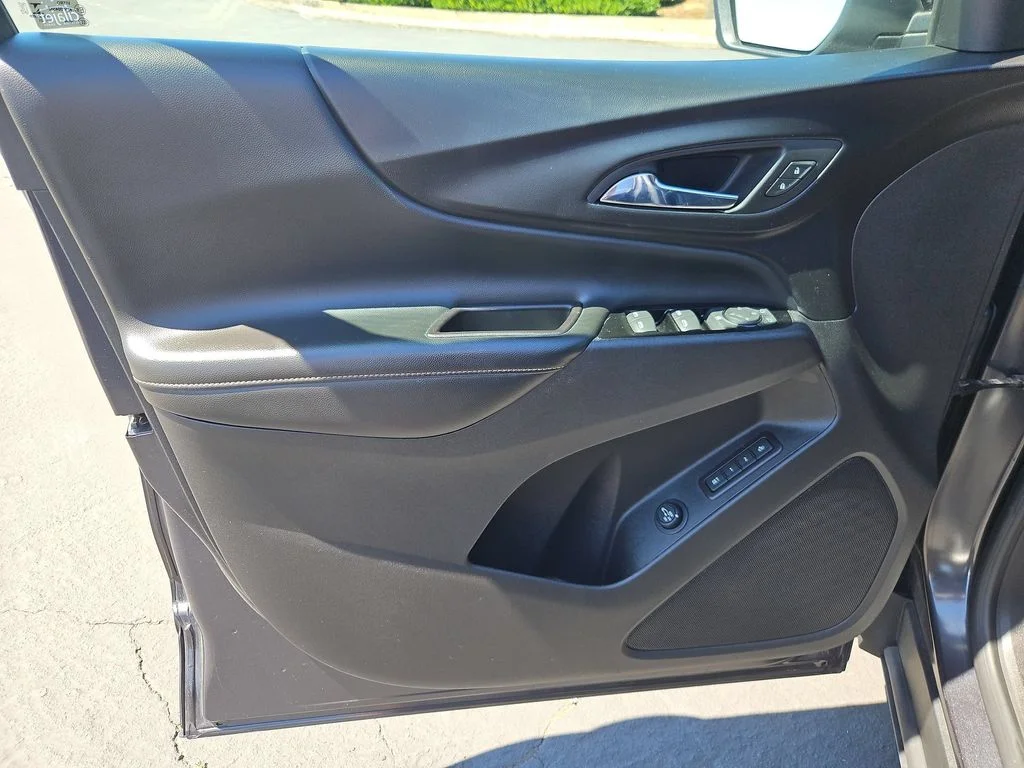 Used 2022 Iron Gray Metallic Chevrolet Premier image 10