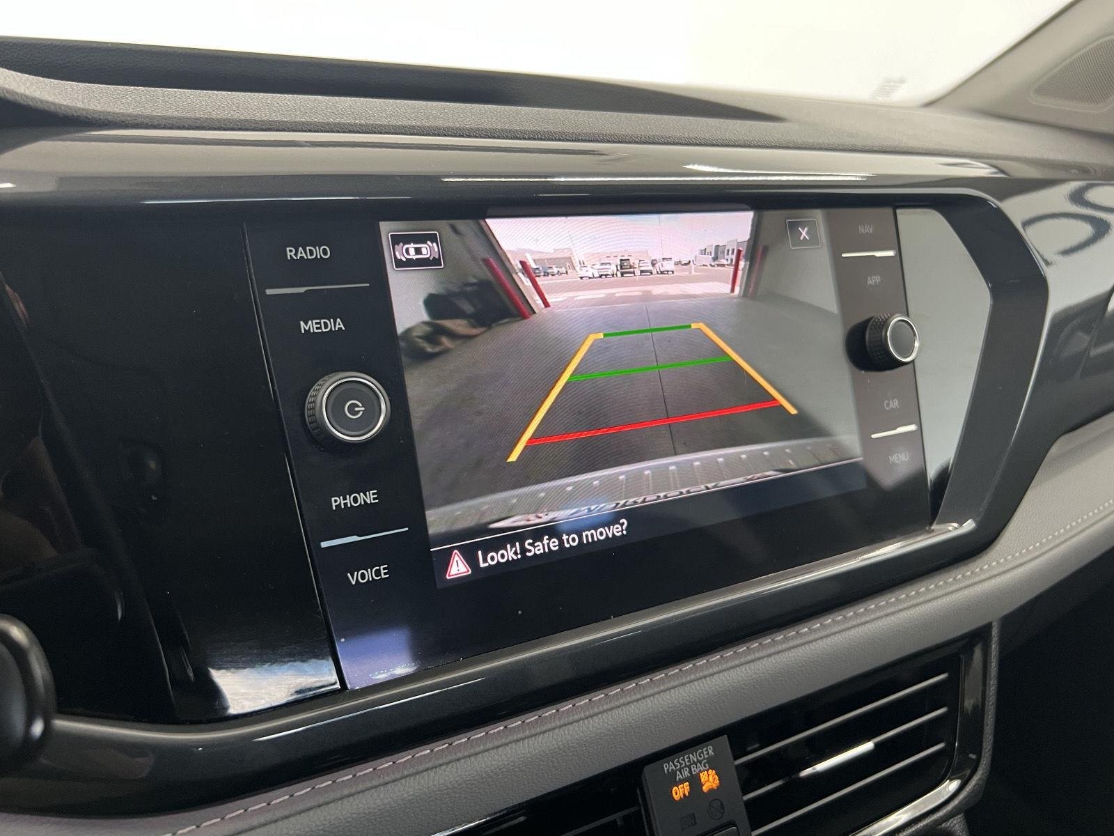 2023 Volkswagen Taos SEL - Photo 17