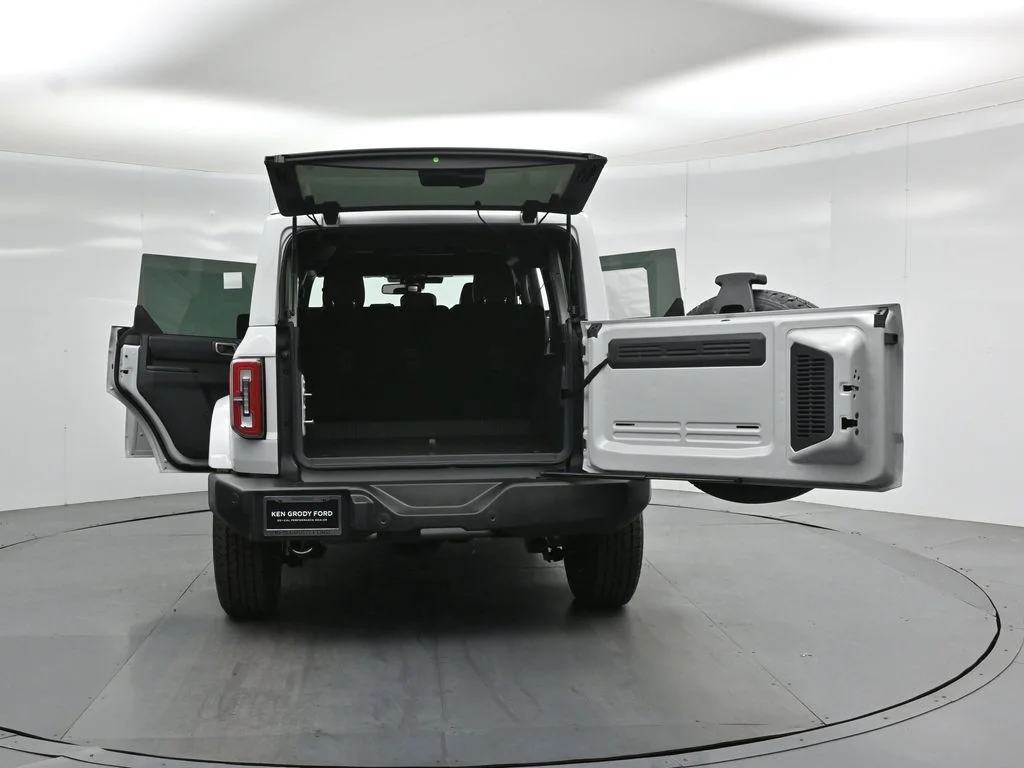 New 2026 Avalanche Gray Ford Outer Banks image 32