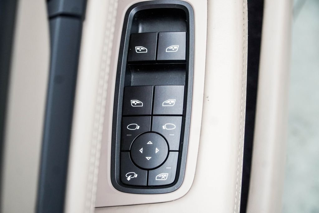 Used 2024 White Porsche Base image 46