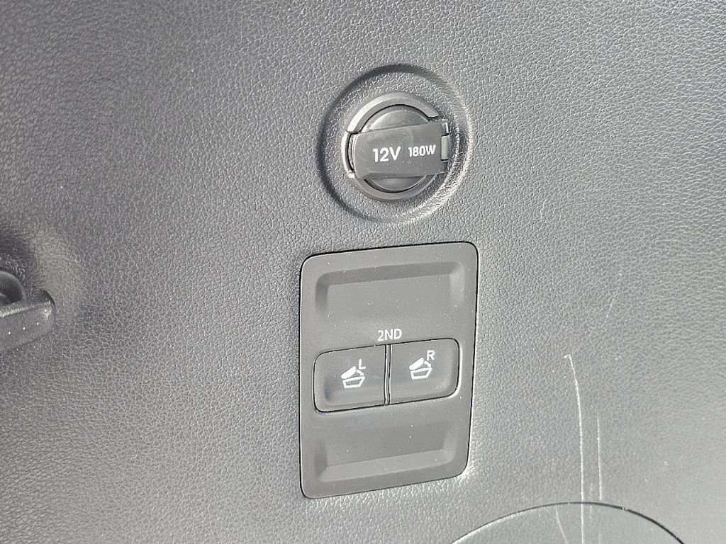 Used 2020 White Hyundai SEL image 13