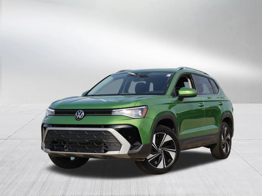 2025 Volkswagen Taos 1.5T SE 4Motion's photo