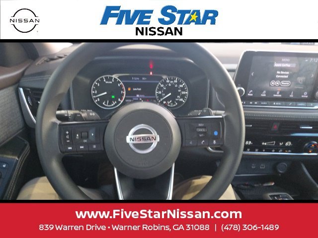 Used 2021 Red Nissan SV image 17