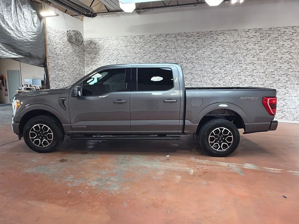 Used 2023 Gray Ford XLT image 4