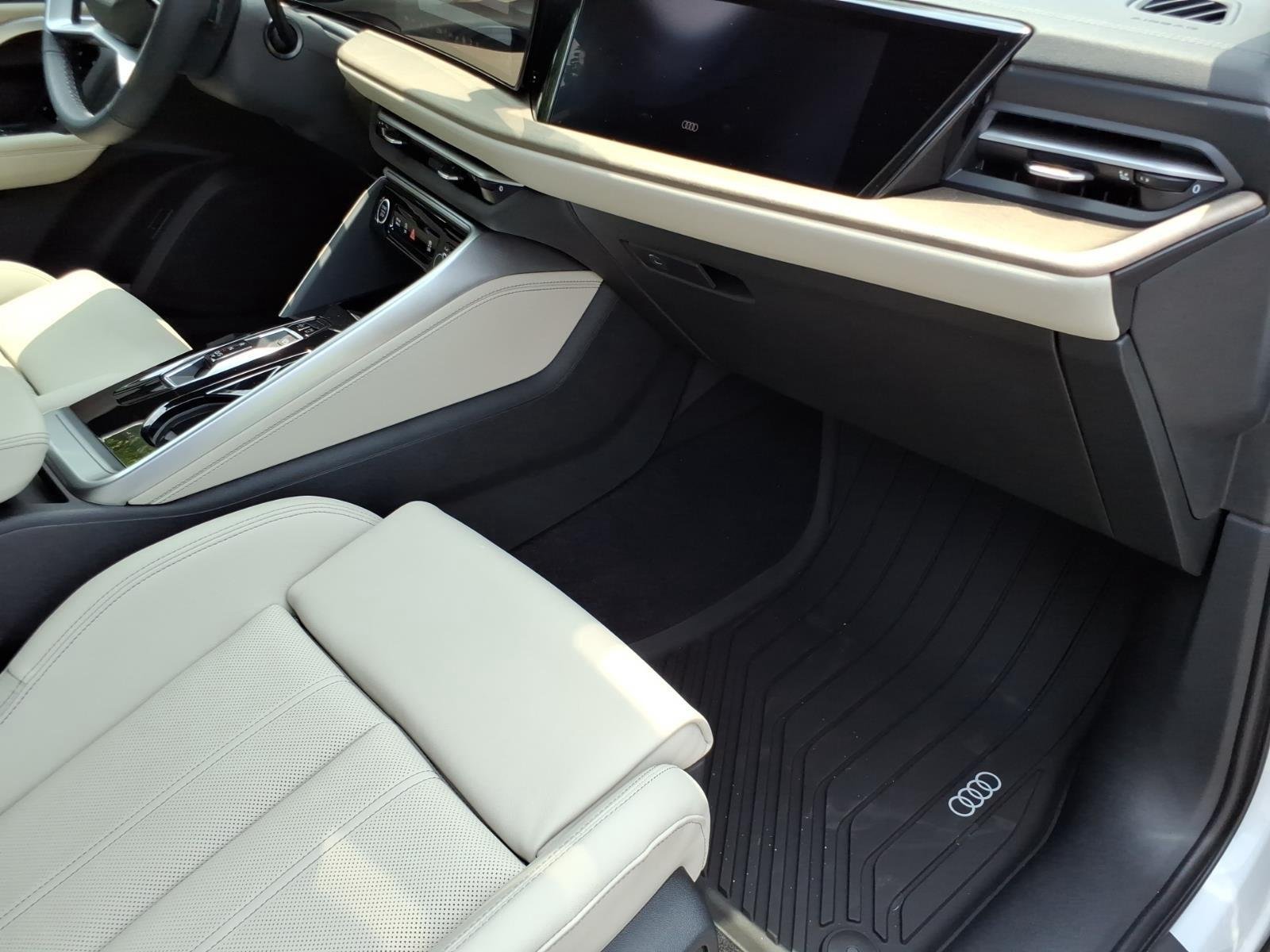 Used 2025 Daytona Gray Pearl Effect Audi S line Premium image 23