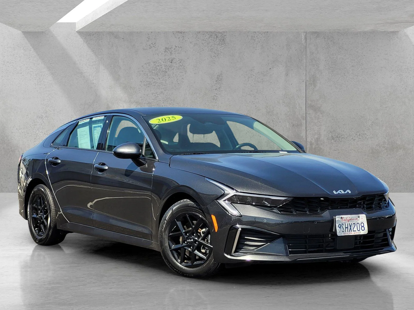2025 Kia Optima LXS FWD's photo
