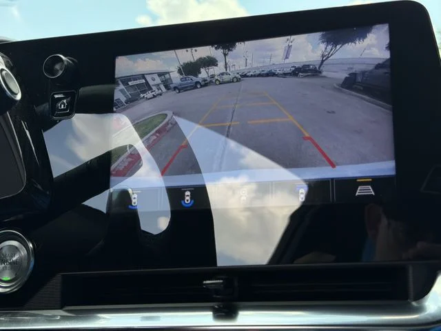 Used 2020 White Chevrolet Stingray image 16