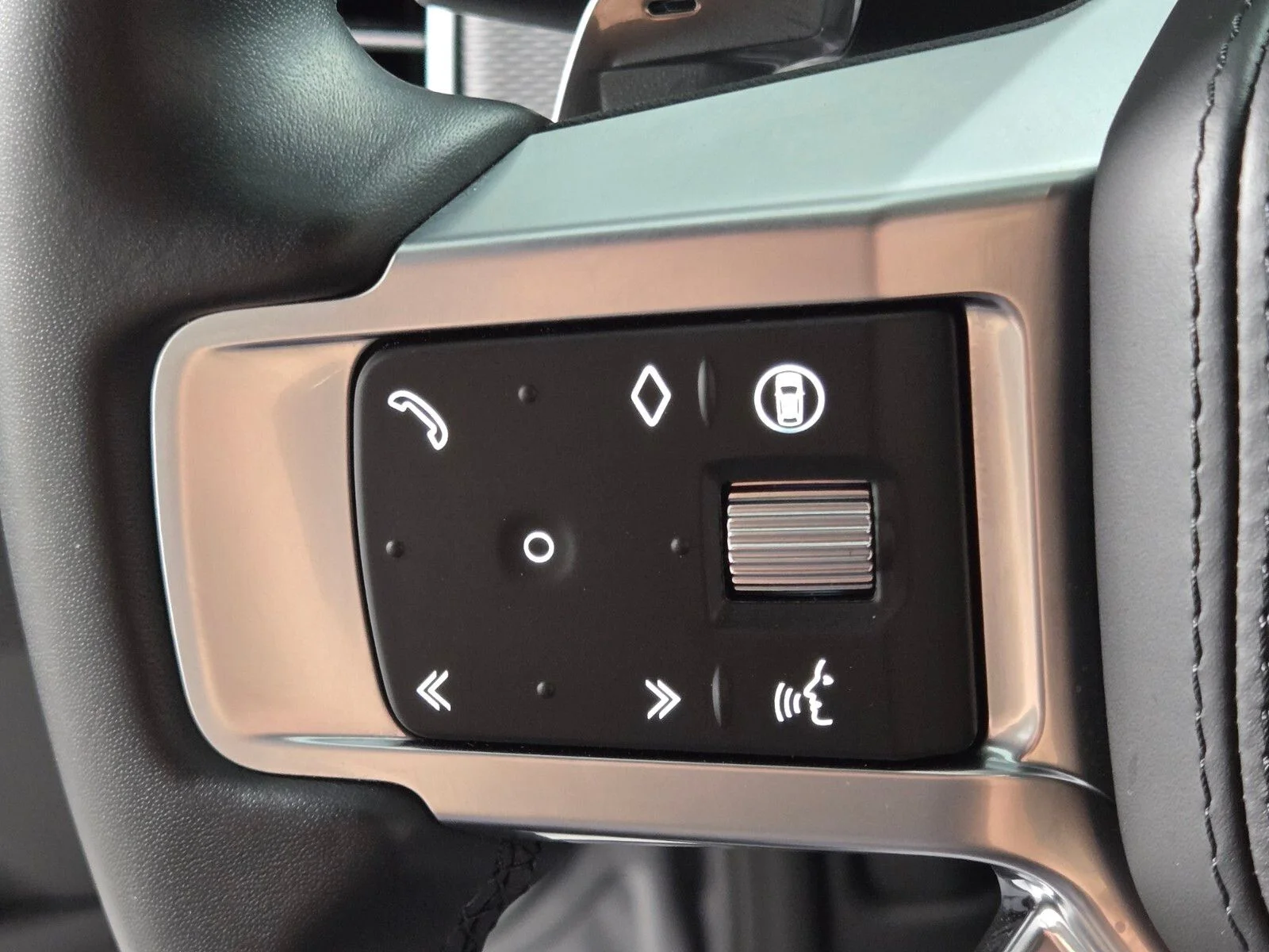 Used 2026 Eiger Gray Metallic Land Rover Gemini Edition image 26