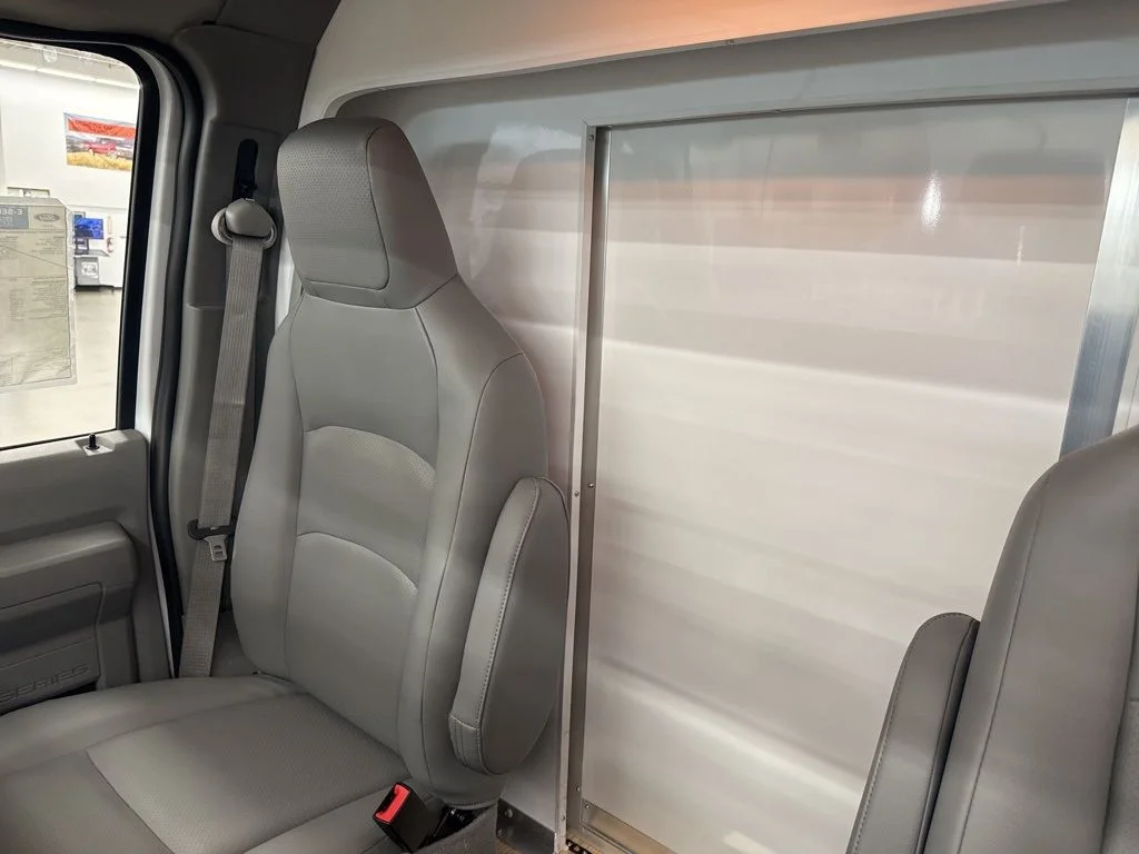 New 2025 Oxford White Ford E-350 SRW image 23