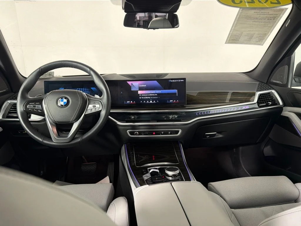 Certified Used 2025 Black Sapphire Metallic BMW xDrive40i image 18