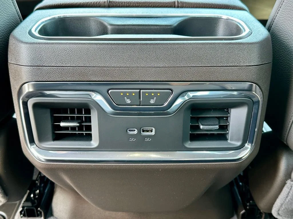 2026 GMC Sierra 3500HD Denali - Photo 23