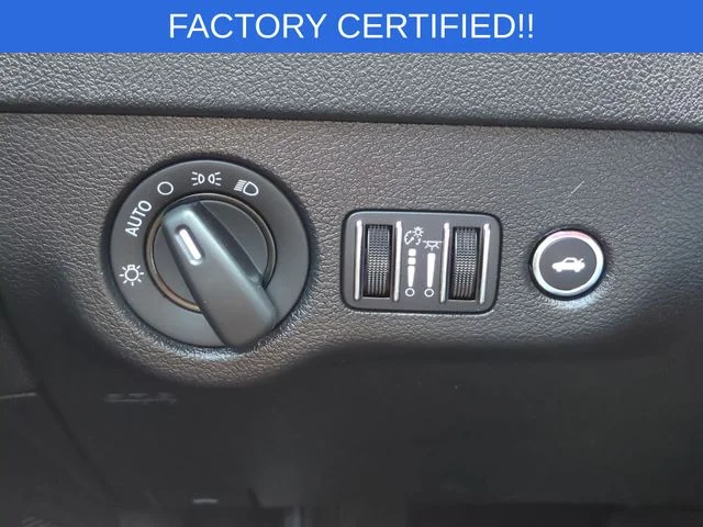 Used 2021 Silver Dodge SXT image 21