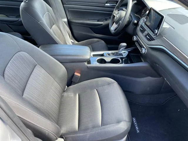 Used 2024 Silver Nissan 2.5 SV image 23