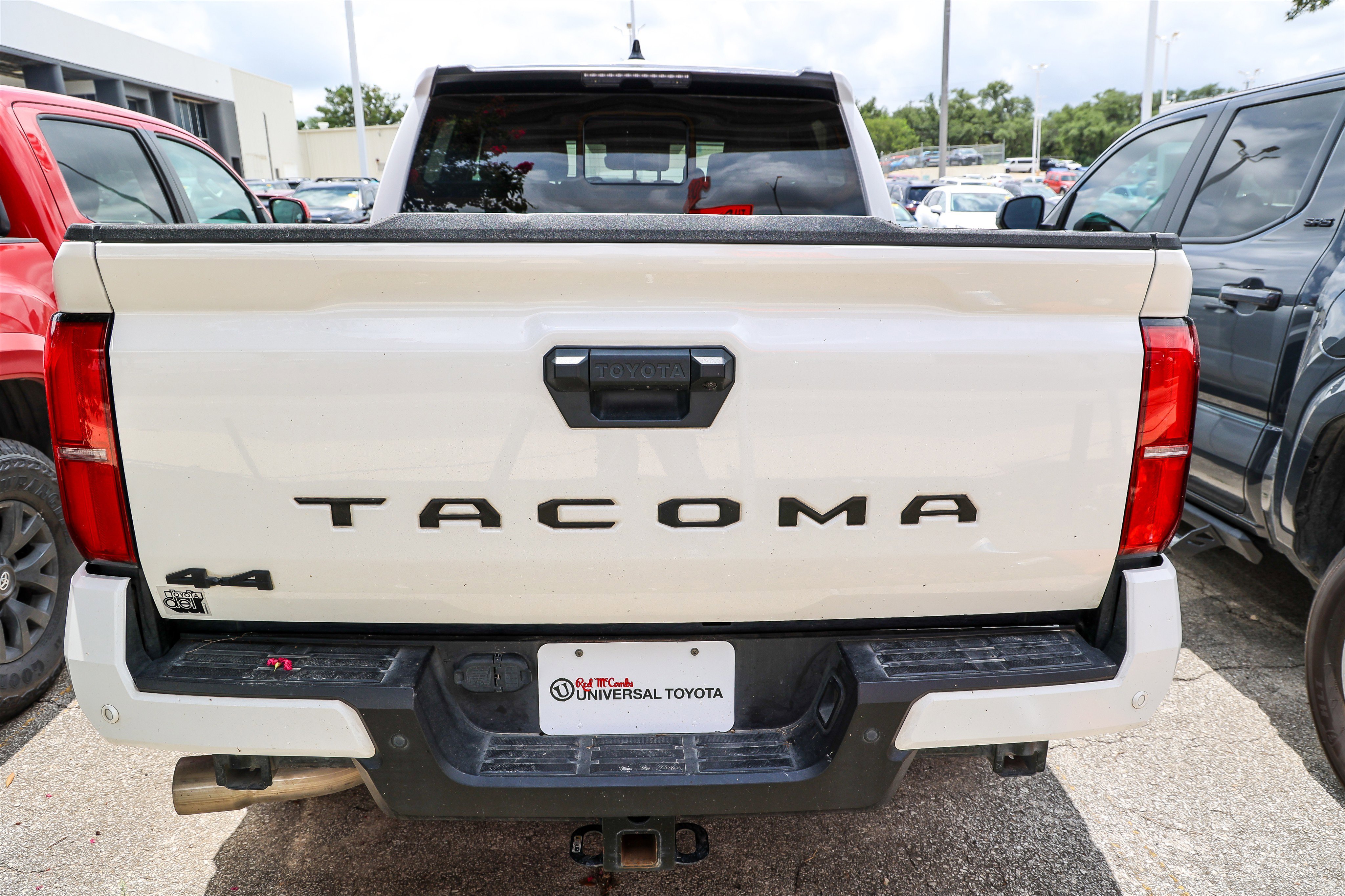 Used 2024 ICE CAP Toyota Limited image 8