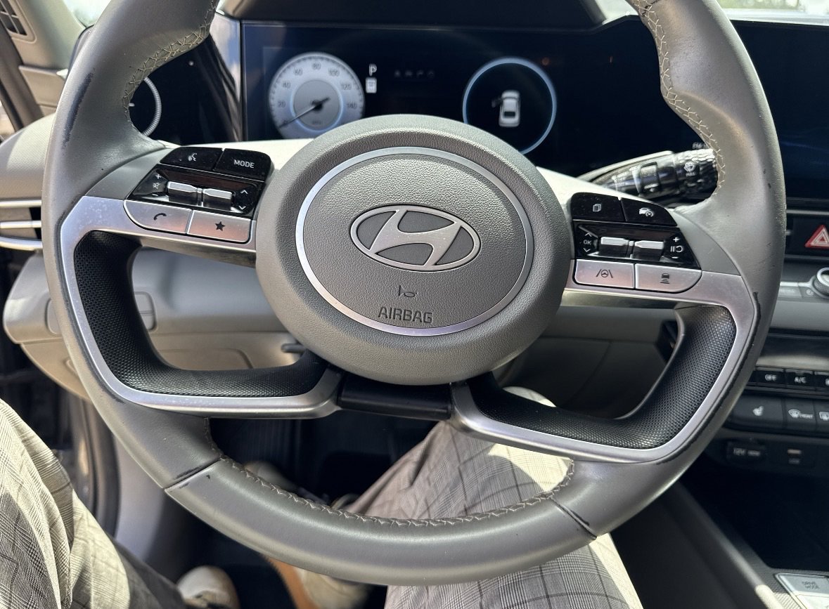 Used 2025 Ecotronic Gray Hyundai SEL Convenience image 19