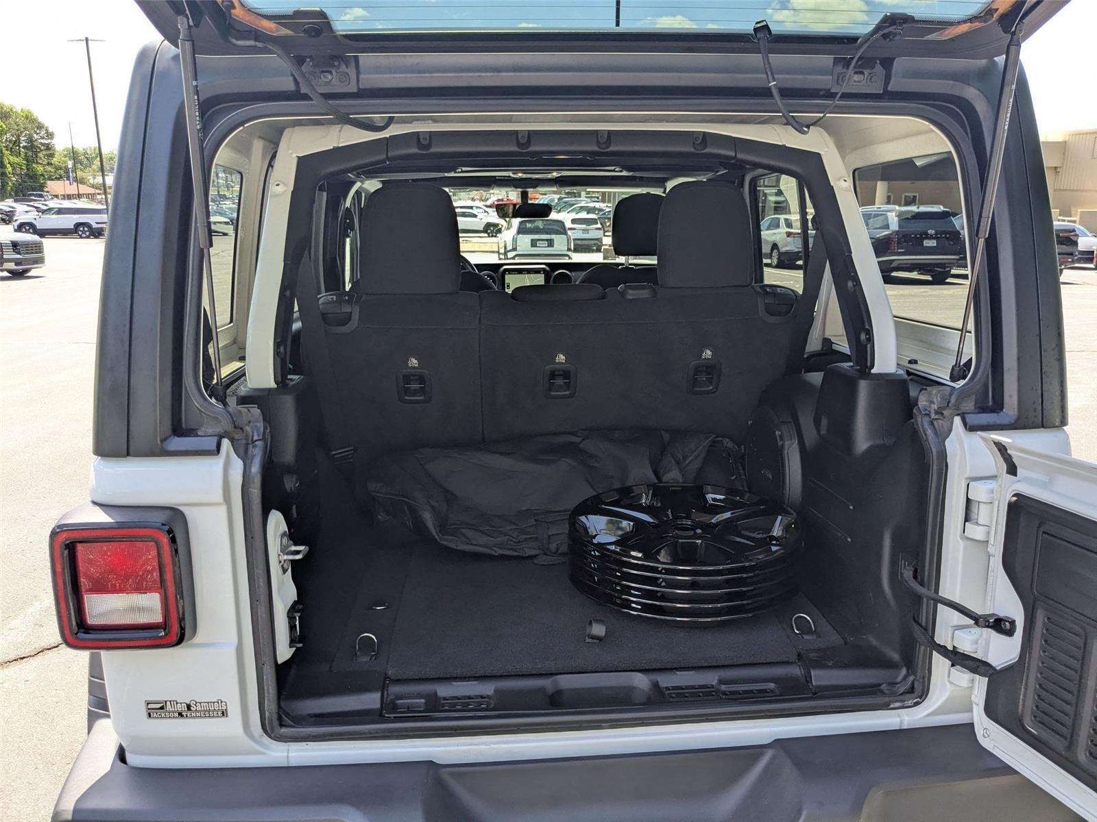 Used 2022 Bright White Clearcoat Jeep Unlimited Sport S image 5