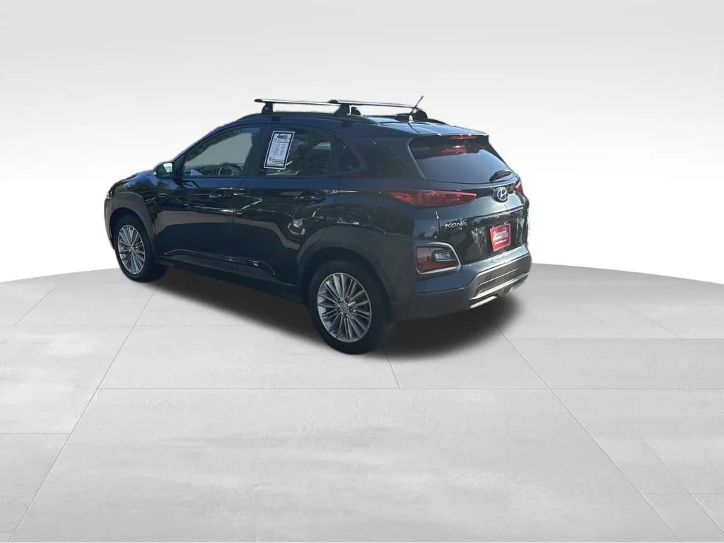 Used 2021 Black Hyundai SEL image 4