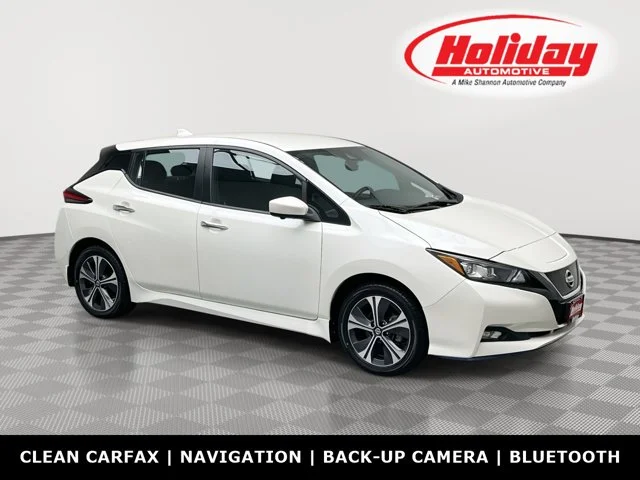 2022 Nissan Leaf SV Plus's photo