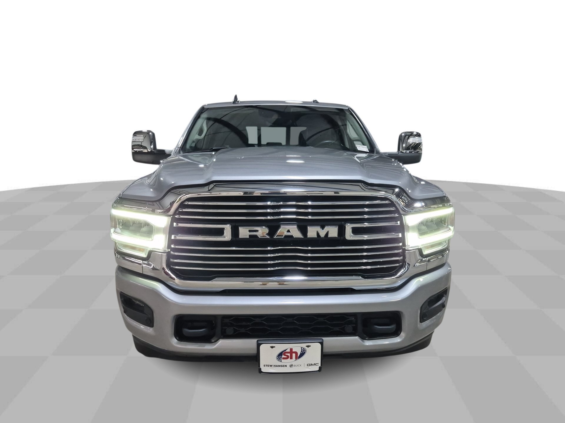 Used 2024 Billet Silver Metallic Clearcoat Ram Laramie image 3