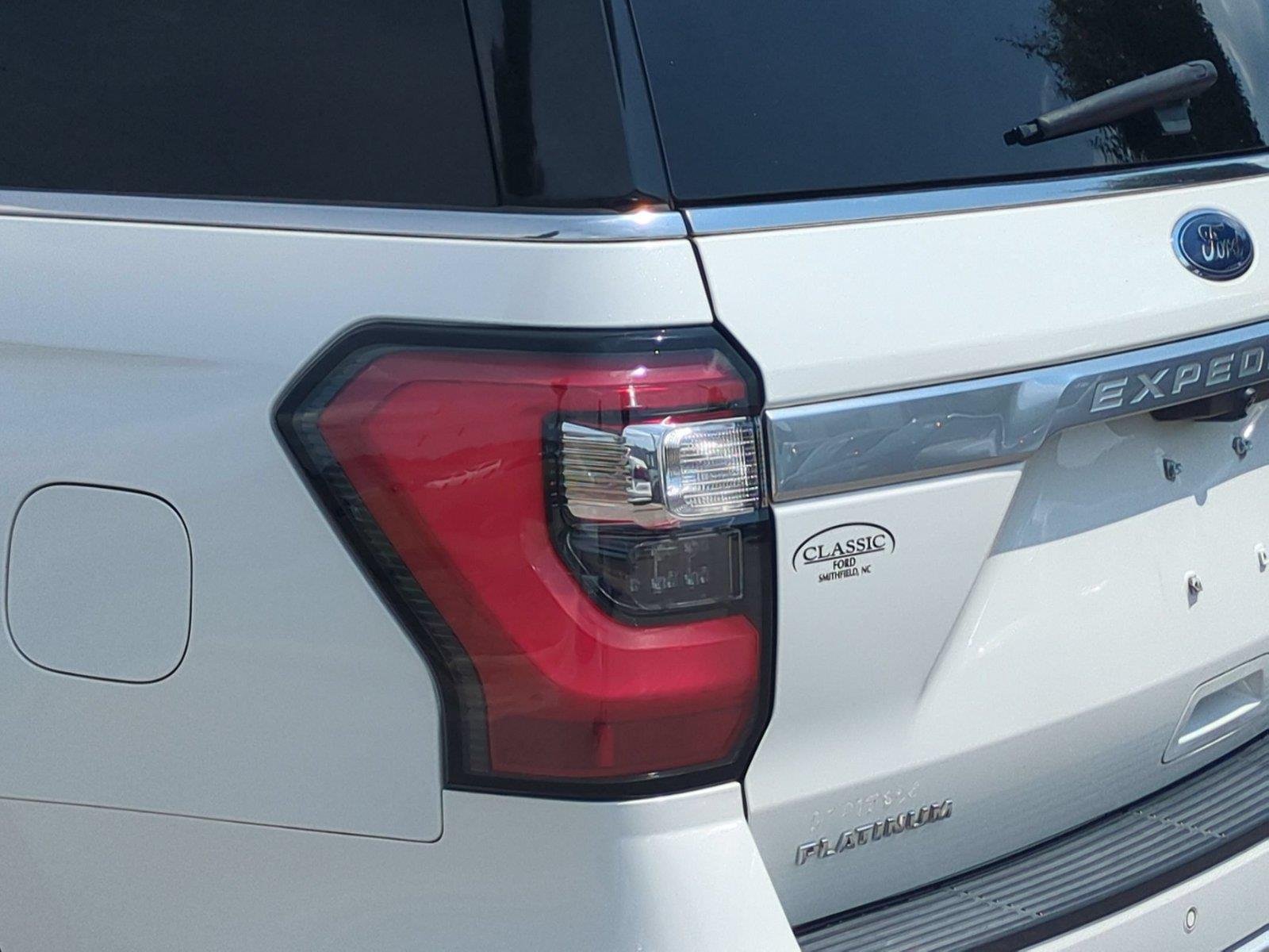 Used 2020 Star White Metallic Tri-Coat Ford Platinum image 12