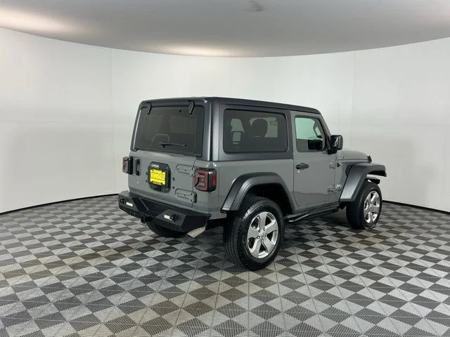 Used 2019  Jeep Sport image 5