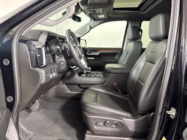 Used 2024 Black GMC Denali image 11