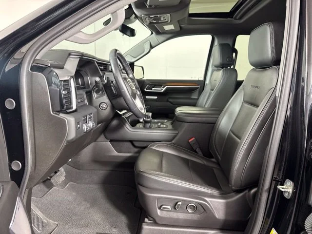 Used 2024 Onyx Black GMC Denali image 11