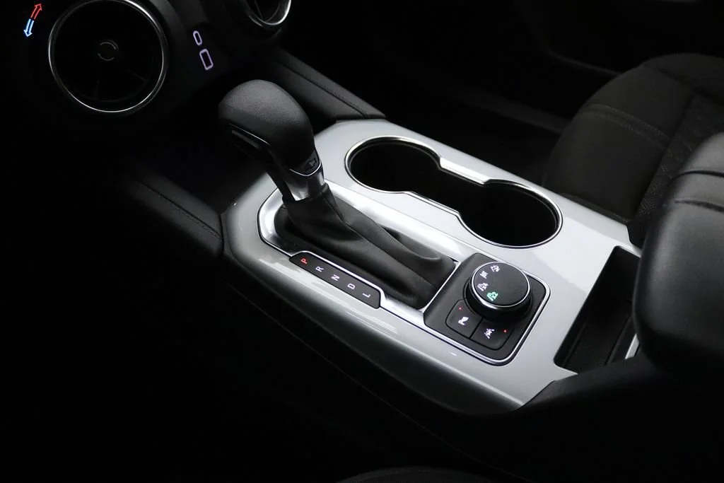 Used 2022 Summit White Chevrolet 2LT image 29