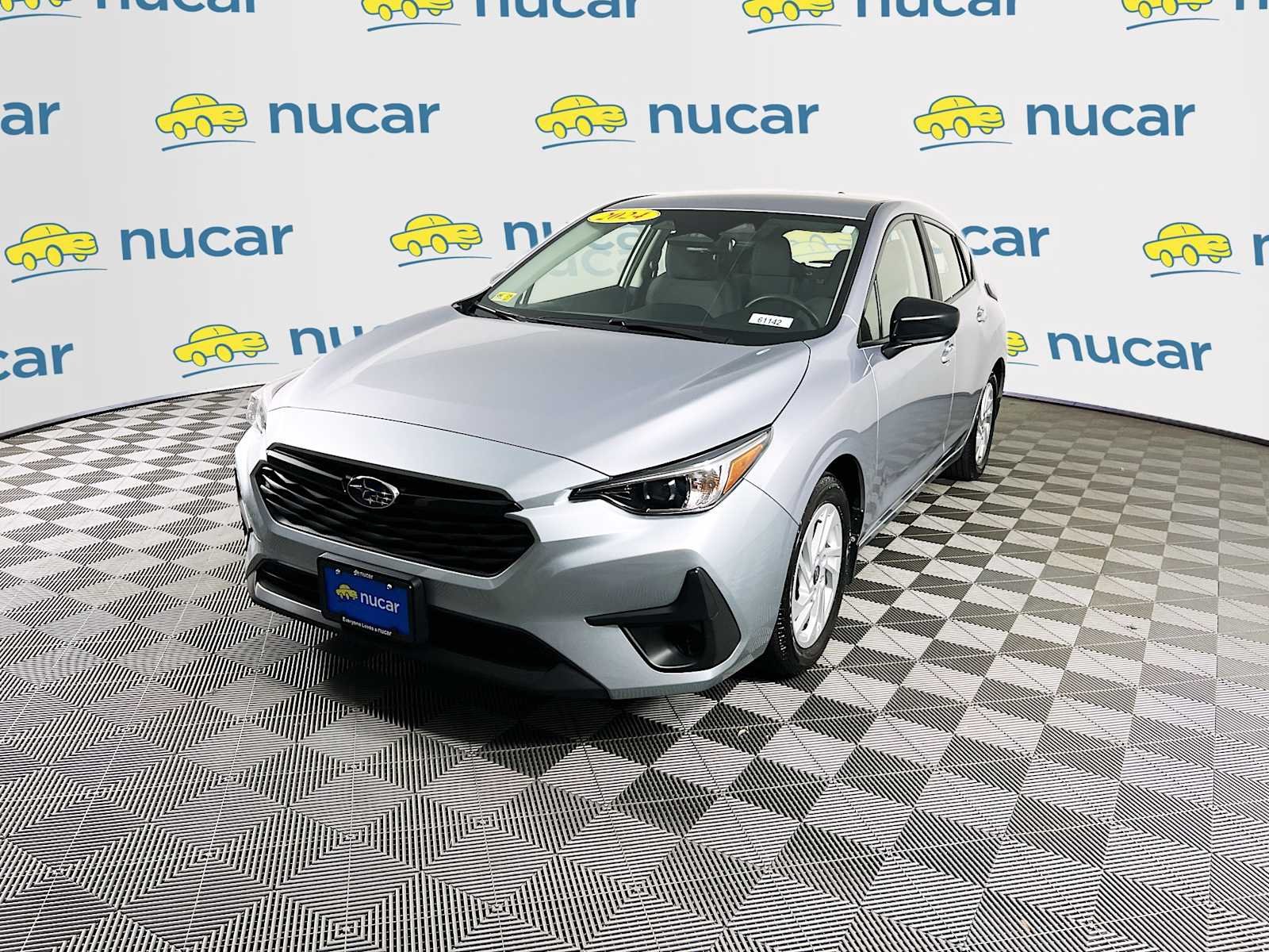Used 2024 Ice Silver Metallic Subaru  image 3