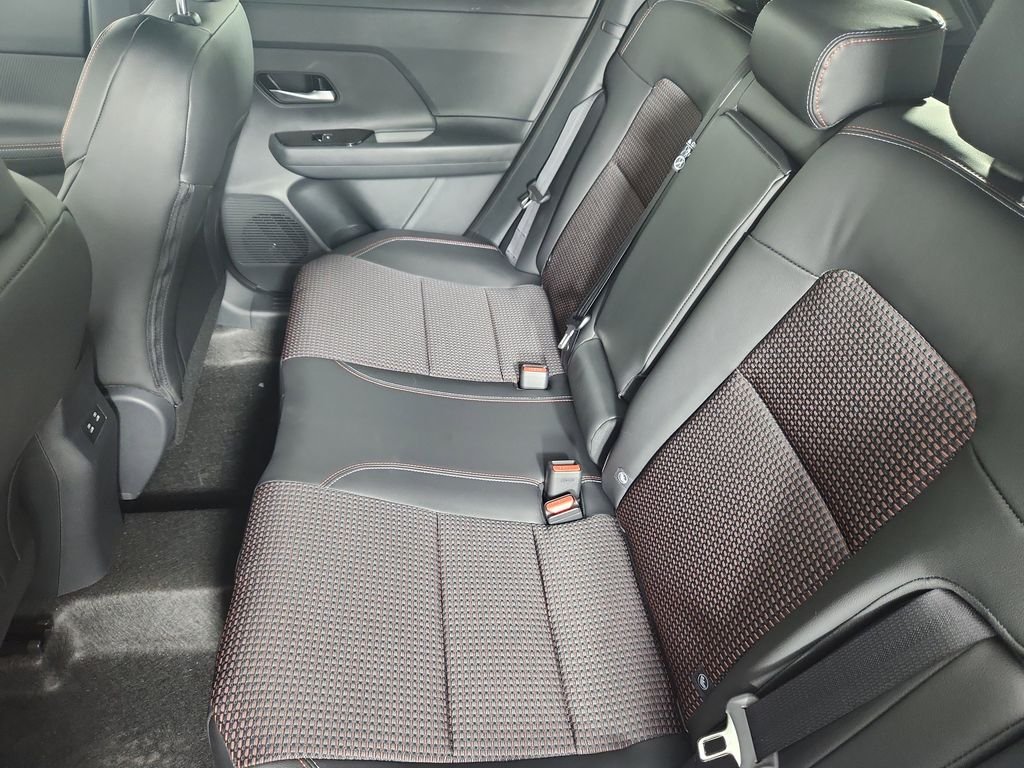 New 2026 Canyon Bronze Metallic Nissan SR image 11