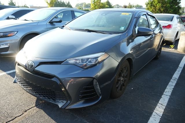 Used 2017 Gray Toyota SE image 3